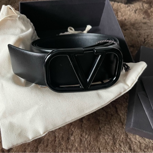 BNWT Valentino signature Vlogo belt - Picture 3 of 12